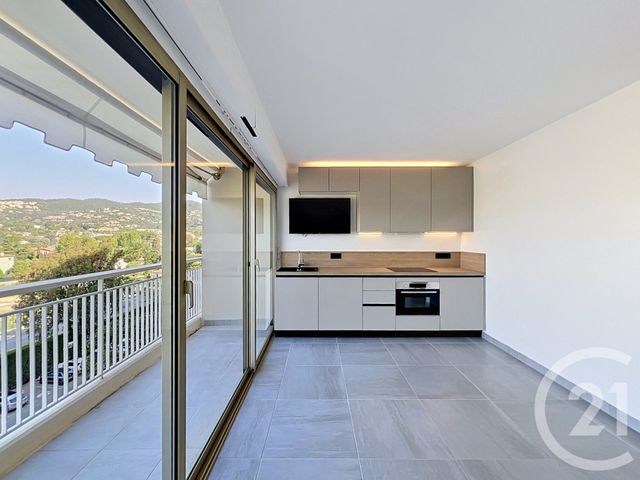 Appartement Studio à louer - 1 pièce - 19.04 m2 - MANDELIEU LA NAPOULE - 06 - PROVENCE-ALPES-COTE-D-AZUR - Century 21 Azurim