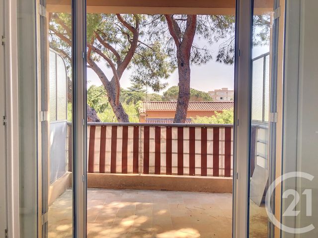 Appartement Studio à louer - 1 pièce - 18.62 m2 - MANDELIEU LA NAPOULE - 06 - PROVENCE-ALPES-COTE-D-AZUR - Century 21 Azurim