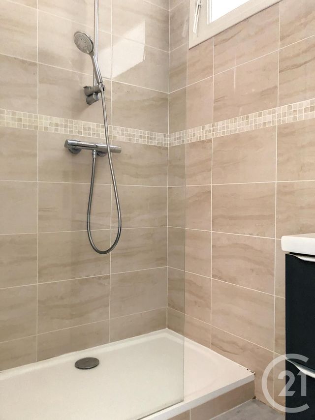 Appartement Studio à louer - 1 pièce - 18.62 m2 - MANDELIEU LA NAPOULE - 06 - PROVENCE-ALPES-COTE-D-AZUR - Century 21 Azurim