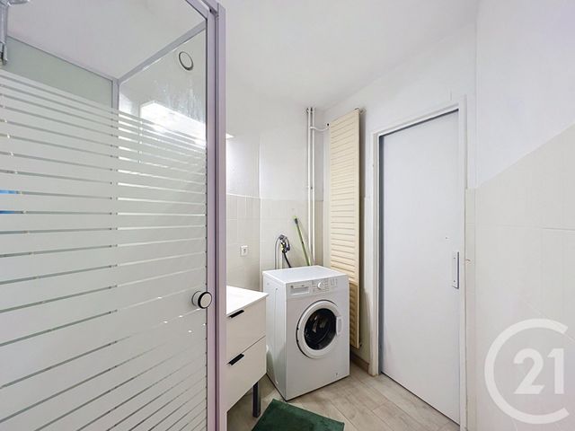 Appartement T2 à louer - 2 pièces - 44.41 m2 - MANDELIEU LA NAPOULE - 06 - PROVENCE-ALPES-COTE-D-AZUR - Century 21 Azurim