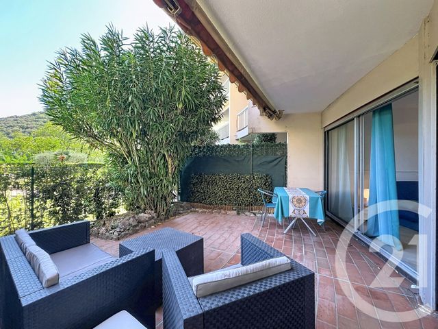 Appartement T2 à louer - 2 pièces - 44.41 m2 - MANDELIEU LA NAPOULE - 06 - PROVENCE-ALPES-COTE-D-AZUR - Century 21 Azurim