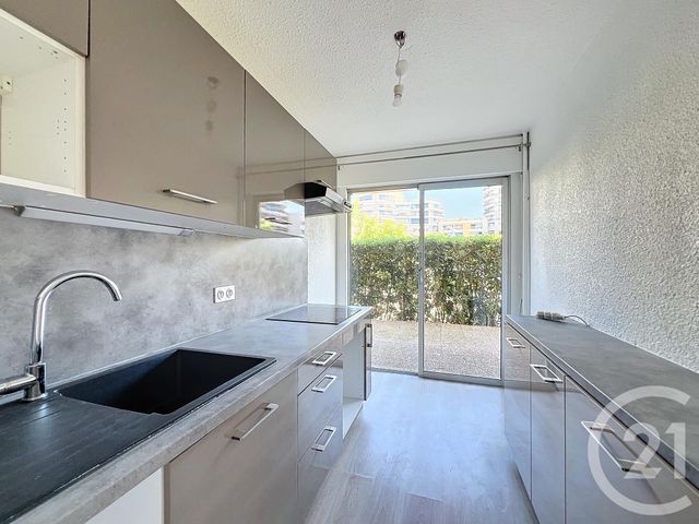 Appartement F4 à louer - 4 pièces - 75.45 m2 - MANDELIEU LA NAPOULE - 06 - PROVENCE-ALPES-COTE-D-AZUR - Century 21 Azurim