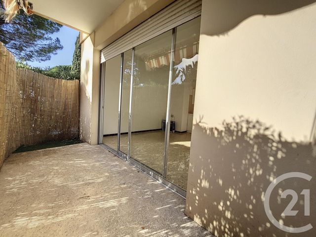 Appartement F2 à louer - 2 pièces - 40.01 m2 - MANDELIEU LA NAPOULE - 06 - PROVENCE-ALPES-COTE-D-AZUR - Century 21 Azurim