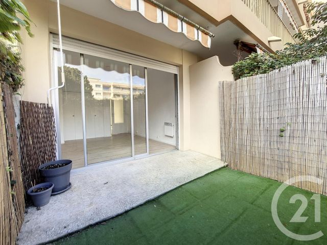 Appartement F2 à louer - 2 pièces - 40.01 m2 - MANDELIEU LA NAPOULE - 06 - PROVENCE-ALPES-COTE-D-AZUR - Century 21 Azurim