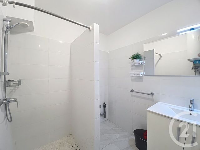 Appartement Studio à louer - 1 pièce - 33.11 m2 - MANDELIEU LA NAPOULE - 06 - PROVENCE-ALPES-COTE-D-AZUR - Century 21 Azurim