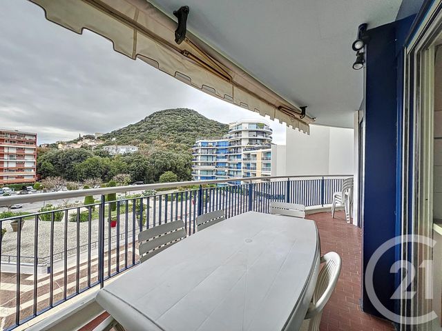 Appartement T2 à louer - 2 pièces - 49.66 m2 - MANDELIEU LA NAPOULE - 06 - PROVENCE-ALPES-COTE-D-AZUR - Century 21 Azurim