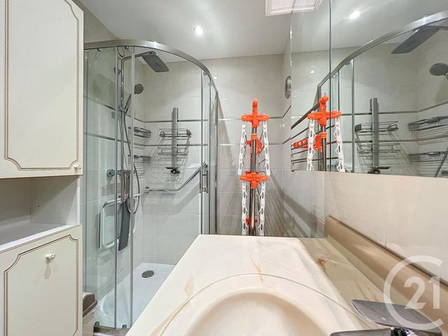 Appartement T2 à louer - 2 pièces - 49.66 m2 - MANDELIEU LA NAPOULE - 06 - PROVENCE-ALPES-COTE-D-AZUR - Century 21 Azurim