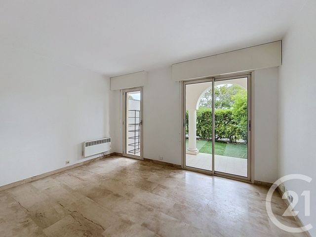 Appartement F1 à louer - 1 pièce - 19.42 m2 - MANDELIEU LA NAPOULE - 06 - PROVENCE-ALPES-COTE-D-AZUR - Century 21 Azurim