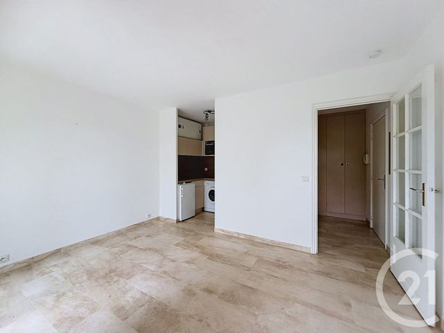 Appartement F1 à louer - 1 pièce - 19.42 m2 - MANDELIEU LA NAPOULE - 06 - PROVENCE-ALPES-COTE-D-AZUR - Century 21 Azurim