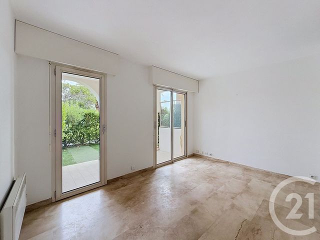Appartement F1 à louer - 1 pièce - 19.42 m2 - MANDELIEU LA NAPOULE - 06 - PROVENCE-ALPES-COTE-D-AZUR - Century 21 Azurim