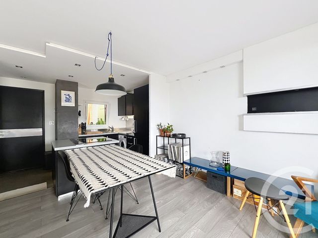 Appartement T2 à louer - 2 pièces - 48.35 m2 - VALLAURIS - 06 - PROVENCE-ALPES-COTE-D-AZUR - Century 21 Azurim