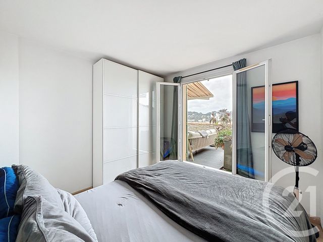 Appartement T2 à louer - 2 pièces - 48.35 m2 - VALLAURIS - 06 - PROVENCE-ALPES-COTE-D-AZUR - Century 21 Azurim
