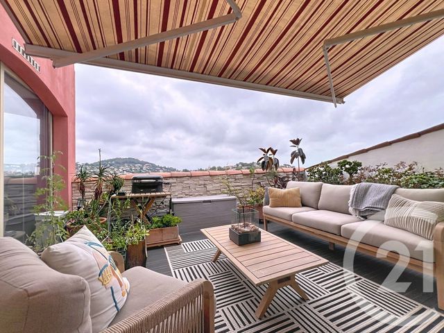 Appartement T2 à louer - 2 pièces - 48.35 m2 - VALLAURIS - 06 - PROVENCE-ALPES-COTE-D-AZUR - Century 21 Azurim