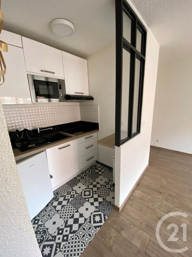 Appartement T2 à louer - 2 pièces - 36.03 m2 - MANDELIEU LA NAPOULE - 06 - PROVENCE-ALPES-COTE-D-AZUR - Century 21 Azurim