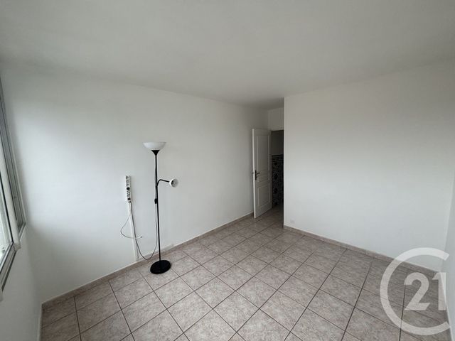 Appartement T4 à louer - 4 pièces - 69.68 m2 - GRASSE - 06 - PROVENCE-ALPES-COTE-D-AZUR - Century 21 Azurim