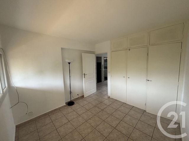 Appartement T4 à louer - 4 pièces - 69.68 m2 - GRASSE - 06 - PROVENCE-ALPES-COTE-D-AZUR - Century 21 Azurim
