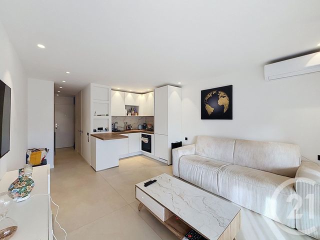 Appartement Studio à louer - 1 pièce - 25.6 m2 - MANDELIEU LA NAPOULE - 06 - PROVENCE-ALPES-COTE-D-AZUR - Century 21 Azurim