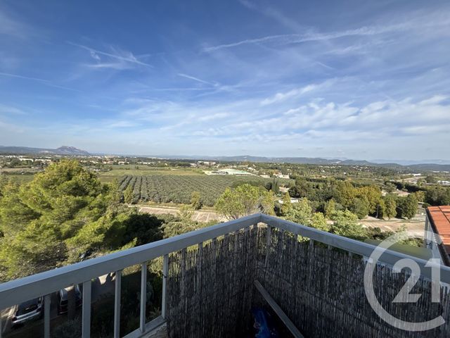 Appartement T2 à louer - 2 pièces - 26.89 m2 - FREJUS - 83 - PROVENCE-ALPES-COTE-D-AZUR - Century 21 Azurim