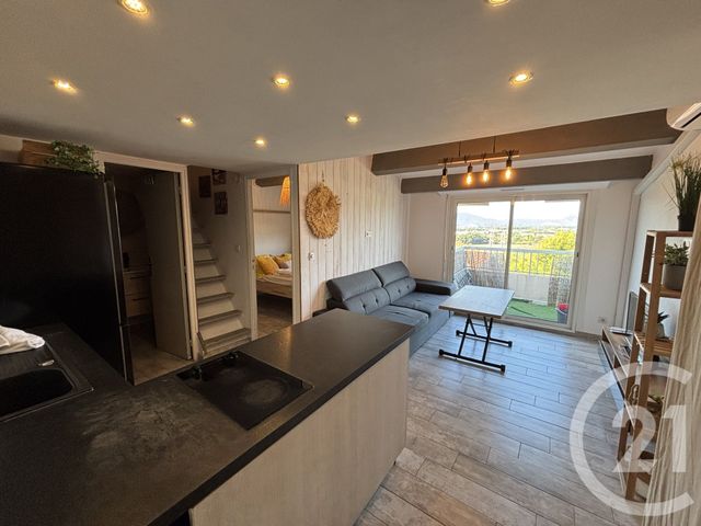 Appartement T2 à louer - 2 pièces - 26.89 m2 - FREJUS - 83 - PROVENCE-ALPES-COTE-D-AZUR - Century 21 Azurim
