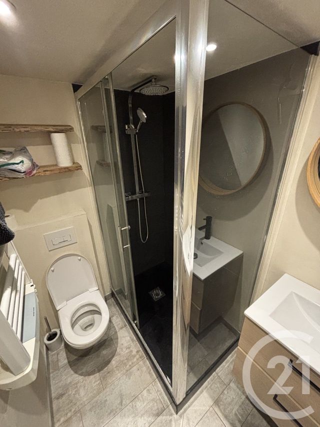 Appartement T2 à louer - 2 pièces - 26.89 m2 - FREJUS - 83 - PROVENCE-ALPES-COTE-D-AZUR - Century 21 Azurim