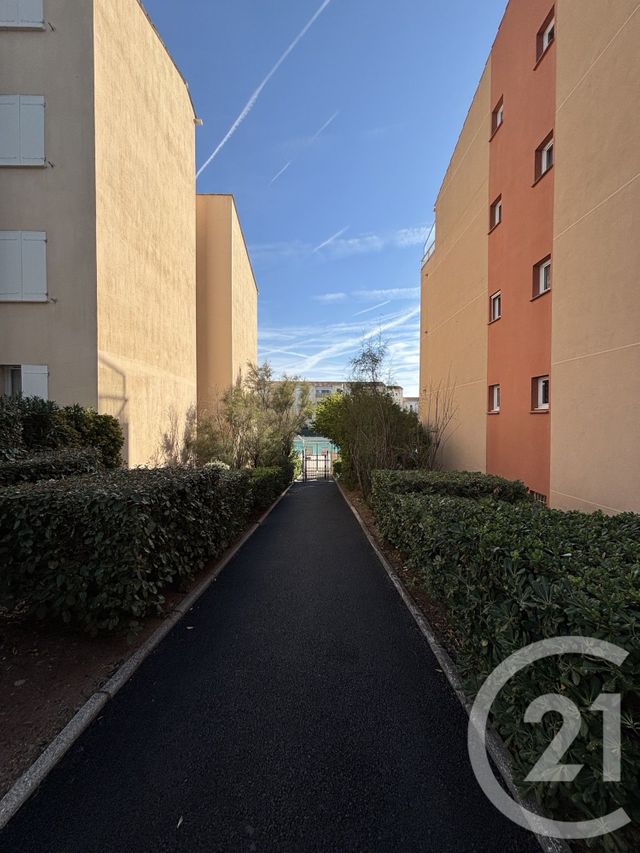 Appartement T2 à louer - 2 pièces - 26.89 m2 - FREJUS - 83 - PROVENCE-ALPES-COTE-D-AZUR - Century 21 Azurim