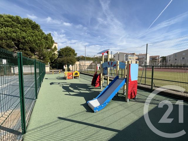 Appartement T2 à louer - 2 pièces - 26.89 m2 - FREJUS - 83 - PROVENCE-ALPES-COTE-D-AZUR - Century 21 Azurim